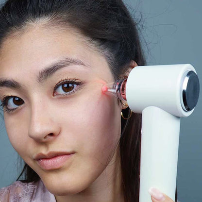 Clara 4-in-1 Microdermabrasion & Pore Vacuum - Spa Glow Ritual | Louvrs